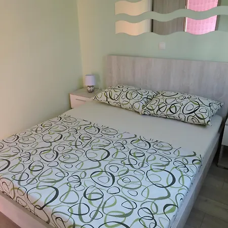 With Parking Space Biograd Na Moru, Biograd - 16561 Apartman *
